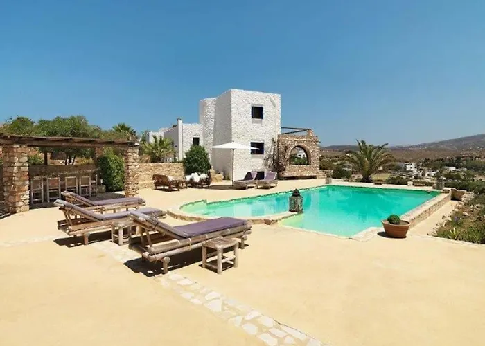 Icarus, Private Luxury * Parikia (Paros)