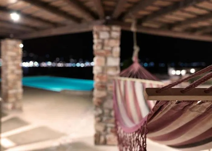 Icarus, Private Luxury Vila